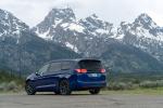 Chrysler Pacifica Limited S Appearance Package 2017 года
